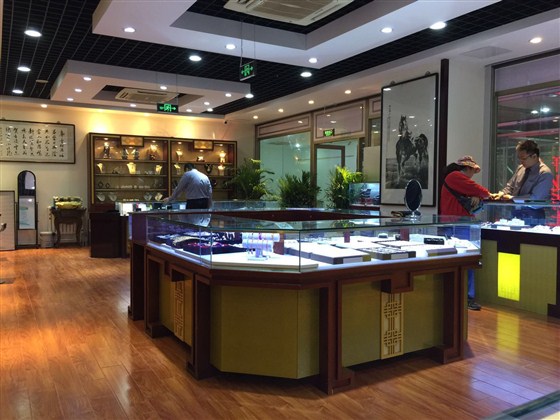 北京典当行的绝当品都是二手物品吗？售后有保障吗？