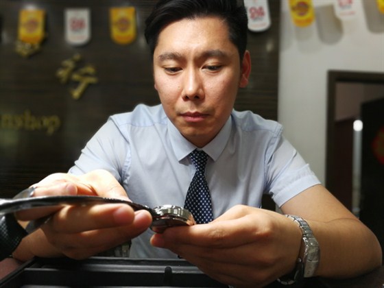 北京典当行的综合管理费，如何收取？